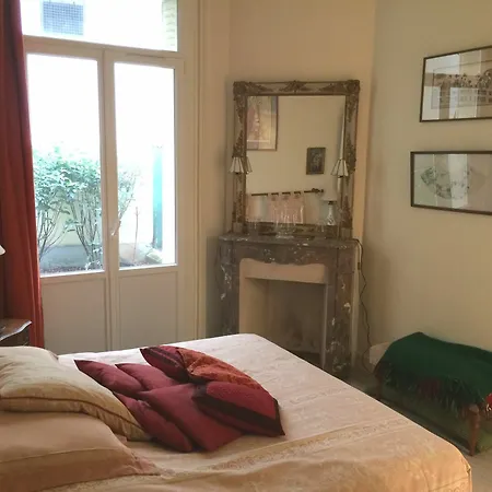 Sochic Haussmann Apartman *